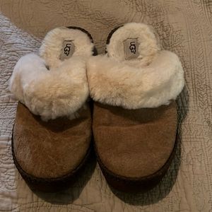 Ugg slippers size 10
